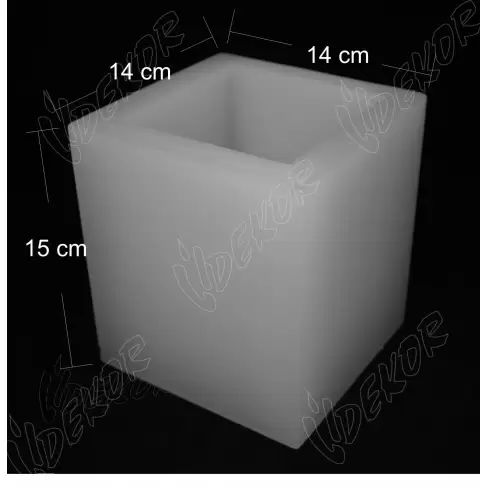 Εκρού Μασίφ Τετράγωνο Κερί 15x15x15cm